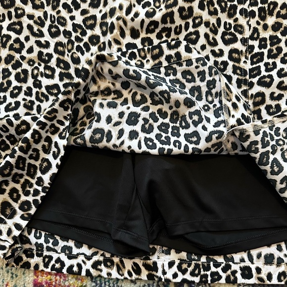 Zenergy Golf by Chicos Leopard Print Gold Skort sz 16/ XL - Picture 14 of 15